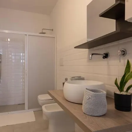 דירה Casa Violetta קליארי